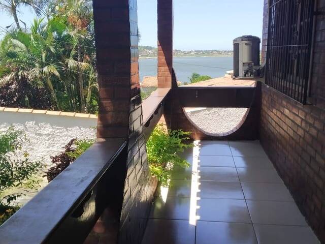 #1561 - Casa em Condomínio para Venda em São Pedro da Aldeia - RJ