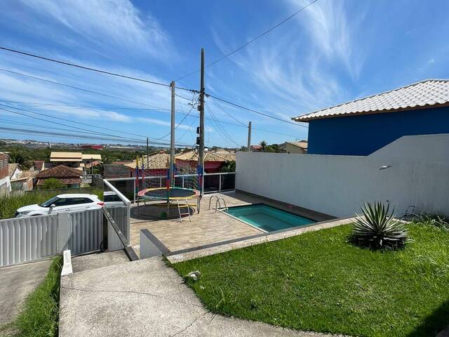 #1076 - Casa em Condomínio para Venda em São Pedro da Aldeia - RJ