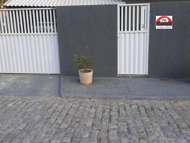 #3031 - Casa em Condomínio para Venda em São Pedro da Aldeia - RJ - 1