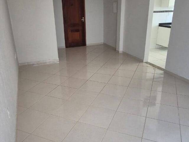 #3193 - Apartamento para Venda em São Pedro da Aldeia - RJ - 2
