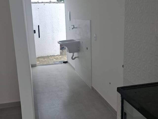 #3519 - Apartamento para Venda em São Pedro da Aldeia - RJ - 3