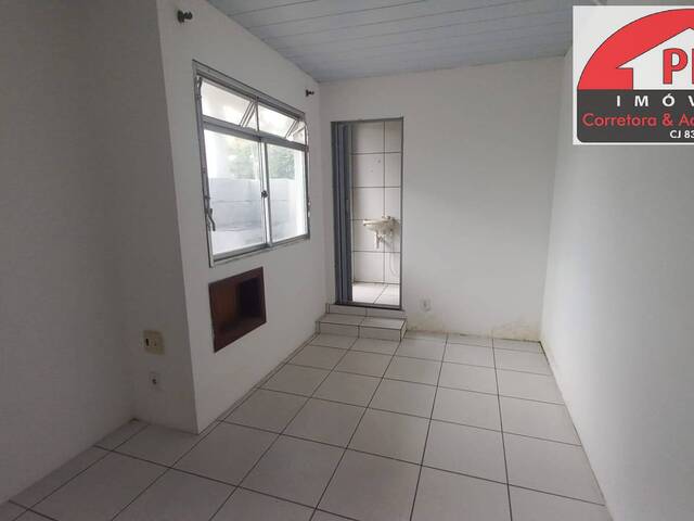 #3562 - Kitnet para Locação em São Pedro da Aldeia - RJ - 3