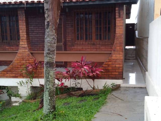 #1561 - Casa em Condomínio para Venda em São Pedro da Aldeia - RJ