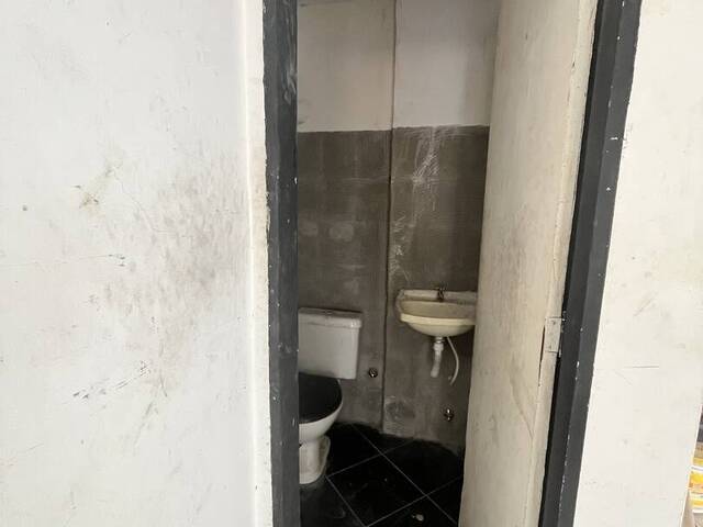 #3893 - Sala para Locação em São Pedro da Aldeia - RJ