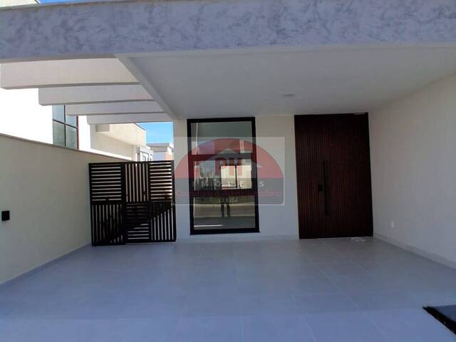 #4134 - Casa em Condomínio para Venda em São Pedro da Aldeia - RJ